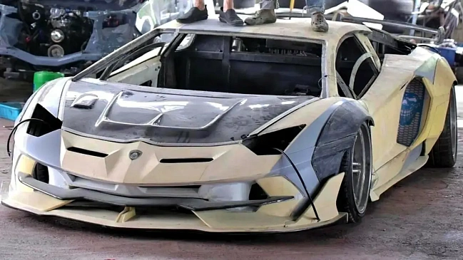 Реплика Lamborghini Aventador на базе старого Toyota Crown стоит 48 млн.руб.