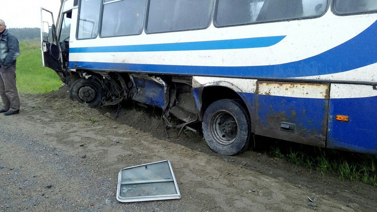 ДТП в Карелии – пассажиры автобуса чуть не задохнулись от дыма