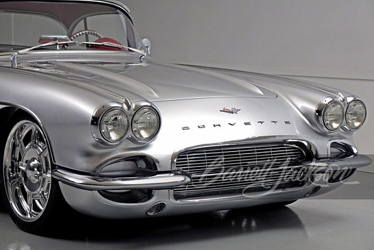 На торги выставлен 650-сильный рестомод Corvette 1961 года выпуска