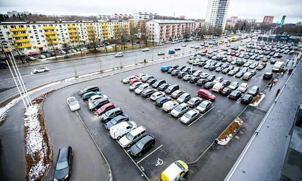 Пакет на боковом зеркале: в ГАИ раскрыли новый способ обмана водителей