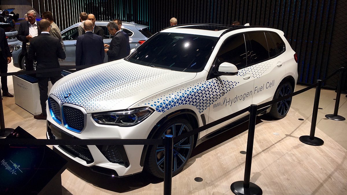 Внедорожник BMW X5 с водородным двигателем будет запущен в производство в 2022 году