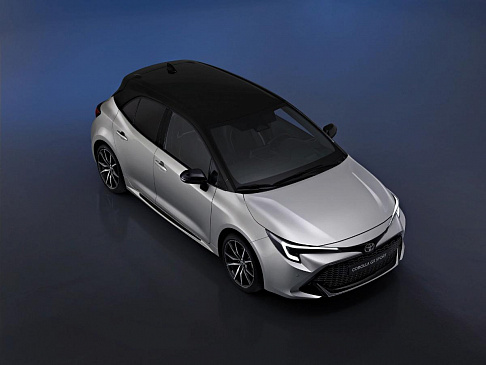 Компания Toyota объявила о начале приема заказов на Corolla 2023 года