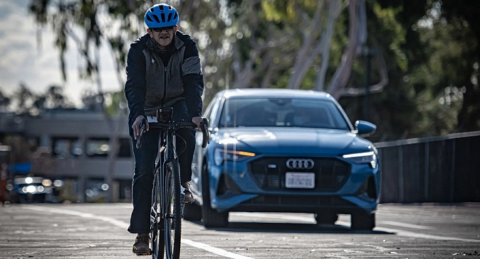 Компания Audi работает над подключенными технологиями для защиты велосипедистов на дороге