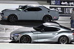 В этом видео показана гонка между Toyota Supra и Dodge Challenger Hellcat 
