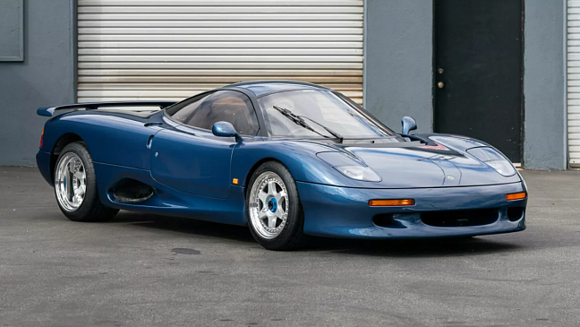 На аукцион выставили суперкар Jaguar XJR-15, на котором не ездили больше 30 лет 