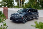 Минивэн Chrysler Pacifica подорожал на 150 000 рублей