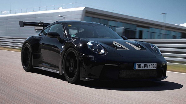 Компания Porsche показала мощный 911 GT3 RS 2023 года на тизере