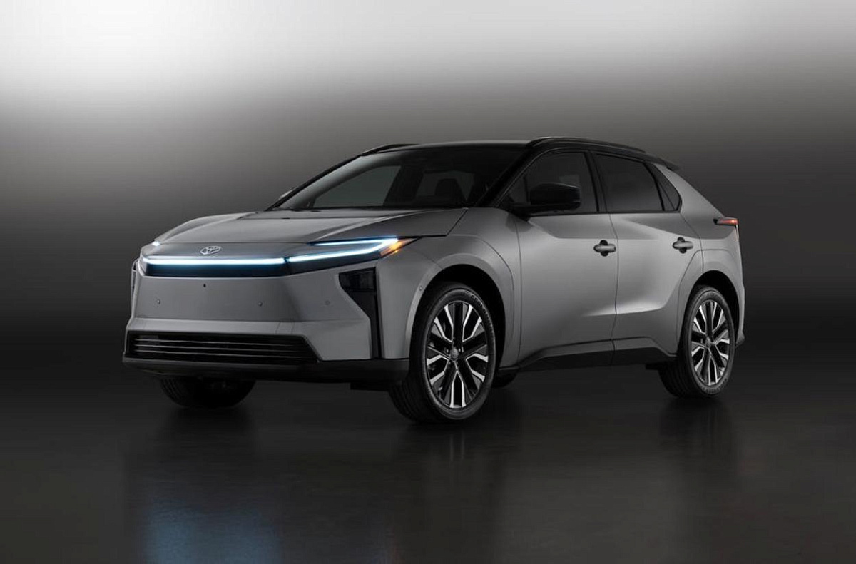 Опубликованы цены на электрический кроссовер Toyota bZ 2026 года 