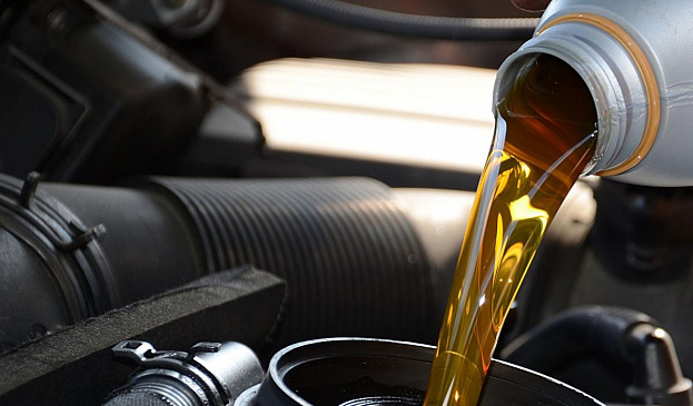 Автомобильные эксперты назвали водителям в РФ способ выбрать хорошее моторное масло