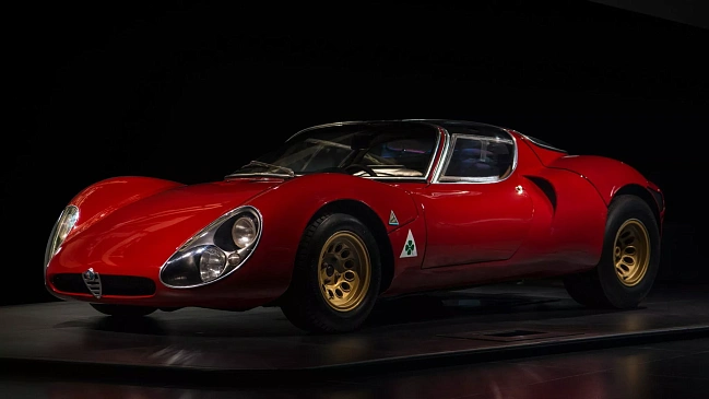 Alfa Romeo представит новый флагманский суперкар 30 августа 2023 года