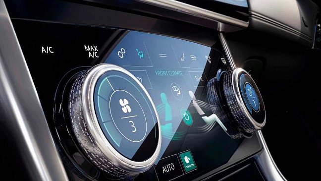 В будущих моделях Jaguar не будет больших сенсорных экранов