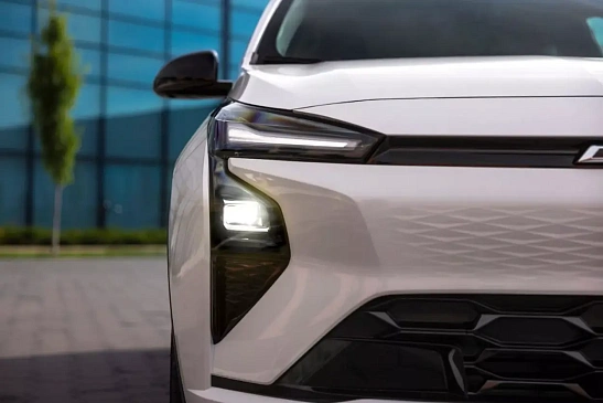 Новая версия электрического Chevy Bolt показана на тизерах 