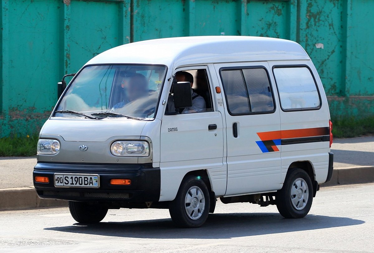 В Узбекистане стали дороже местные машины 