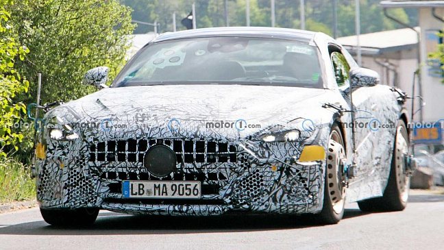 На тестах замечен прототип нового Mercedes-AMG GT PHEV