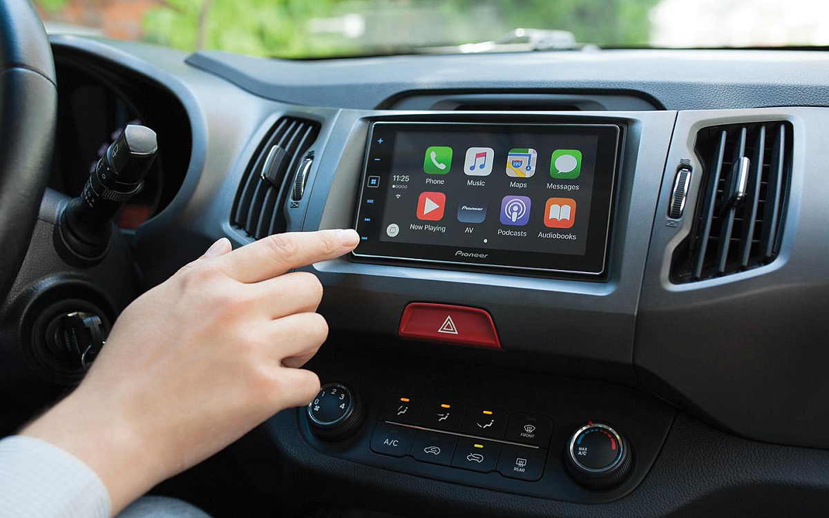 300 000 авто с RuStore: Китайские машины "заговорили" по-русски