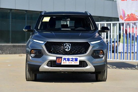 Обновленный кроссовер Baojun 510 появился у дилеров накануне официального дебюта  