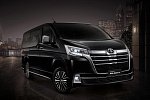 Toyota показала новый 10-местный минивэн для России