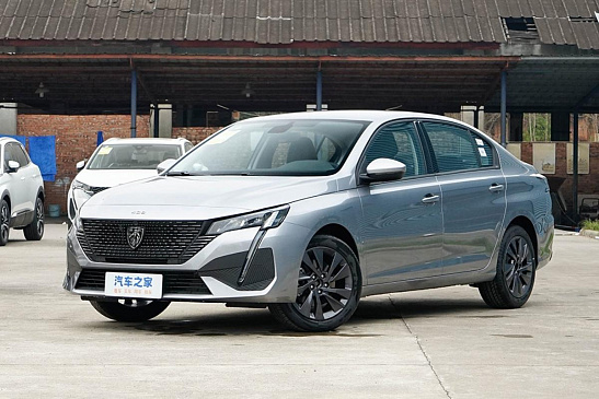 Cедан Peugeot 408 хотят продавать по цене Lada Granta