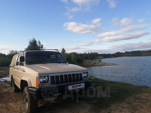 В России нашли в продаже китайский клон Jeep Cherokee на шасси УАЗ-469