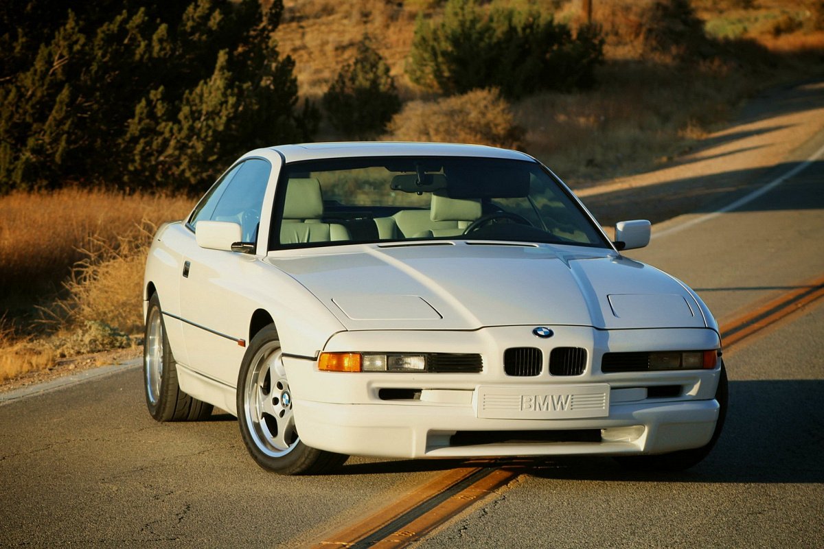 В интернете продается BMW 850 CSi 1995 года выпуска