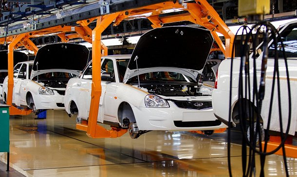 «АвтоВАЗ» не станет выплачивать бонусы рабочим в связи с низкими продажами