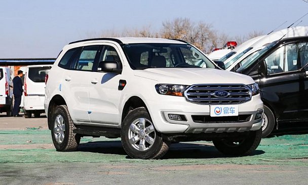 Ford выводит на рынок обновленный внедорожник Ford Everest