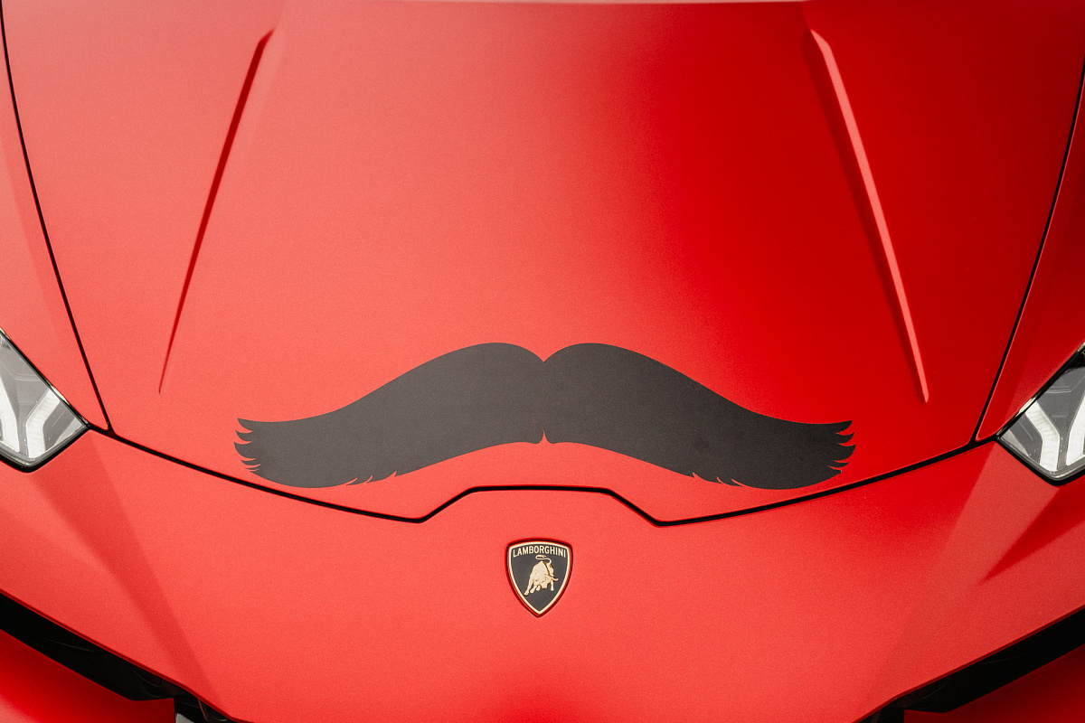 1500 автомобилей Lamborghini будут носить усы для благотворительной организации Movember
