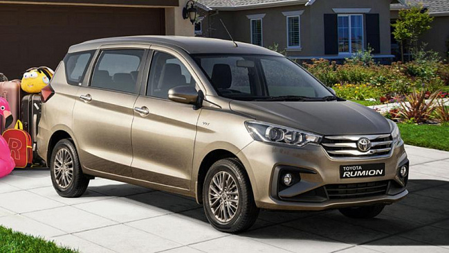 Компания Toyota представила в ЮАР новый трёхрядный компактвэн Rumion