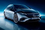 Премиальный Mercedes-Benz EQS получит поворачивающиеся задние колеса за 489 евро в год