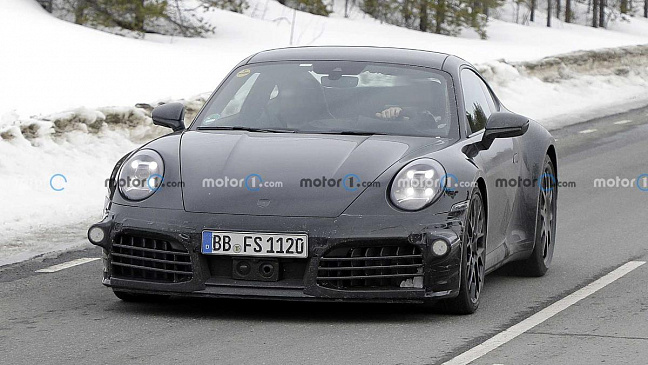 На тестах замечены практически все представители обновленного семейства Porsche 911