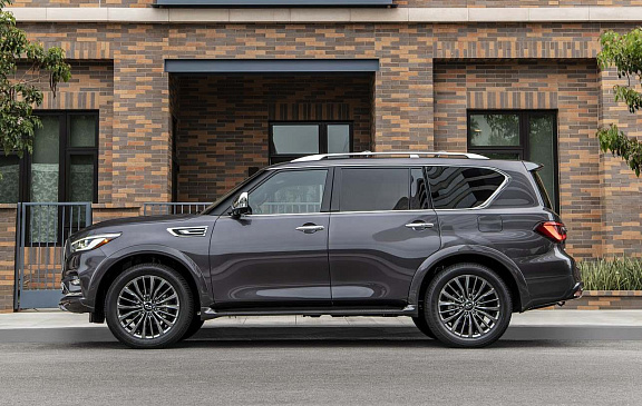 INFINITI QX80 2023 года получает Amazon Alexa и дорожает на 2100 долларов