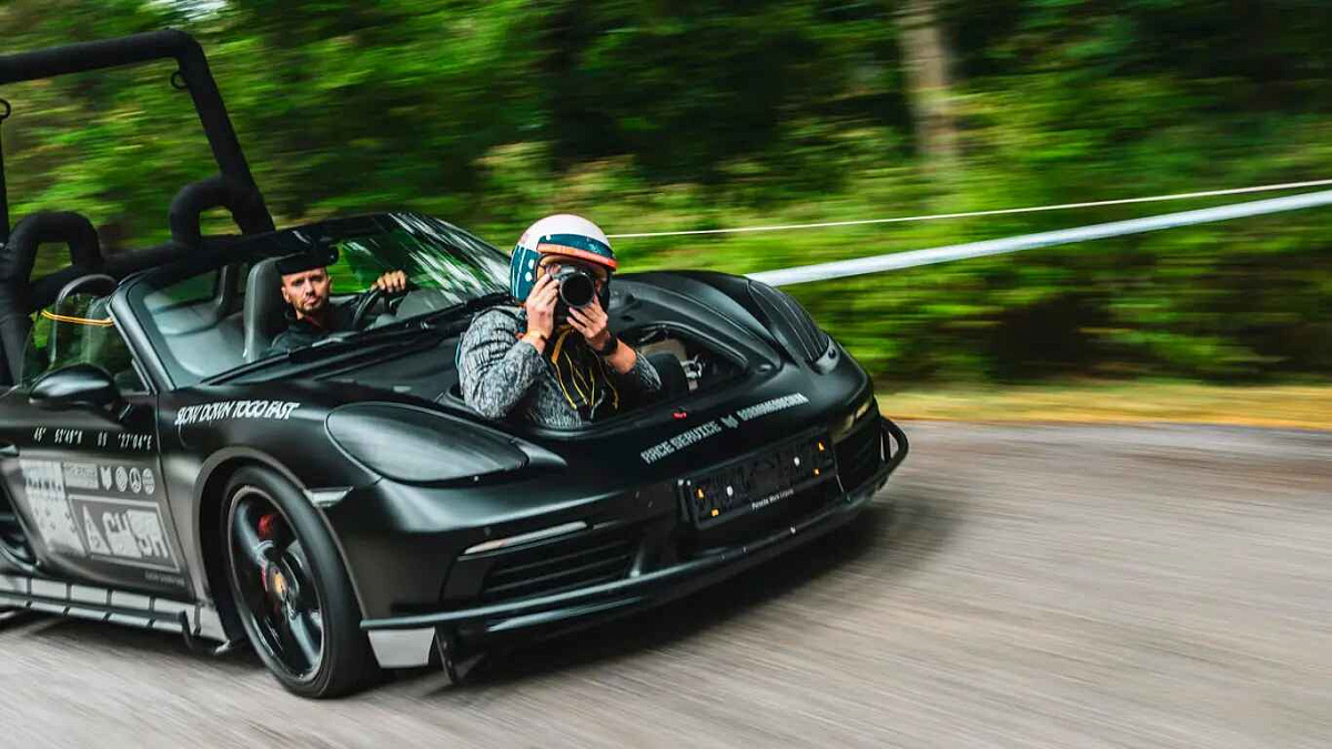 Забудьте о дронах: Porsche 718 Boxster S стал лучшей мобильной камерой для автосъемок Забудьте о дронах: Porsche 718 Boxster S стал лучшей мобильной камерой для автосъемок