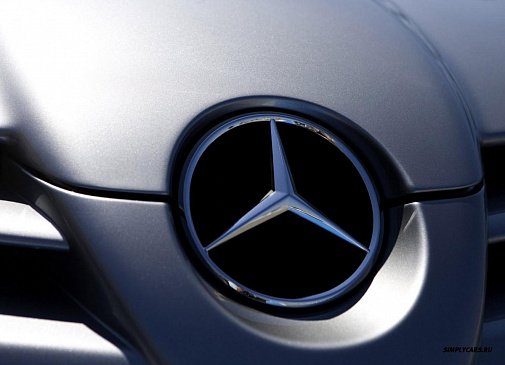 В России отзывают более 200 новых машин Mercedes-Benz