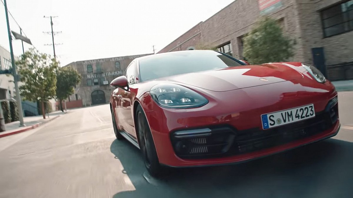 Новый Porsche Panamera GTS показали на официальном видео
