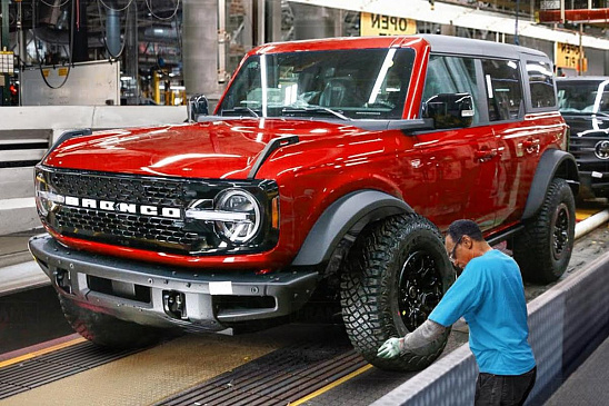 Смотрите, как собирают внедорожник Ford Bronco на заводе в Мичигане