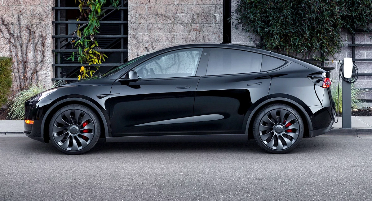 Компания Tesla скоро может объявить о новой более дешевой Model Y