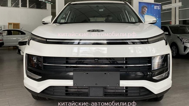 В РФ начались продажи новой автомашины JAC JS4 по цене 1 999 000 рублей