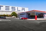 Tesla планирует возобновить работу завода в США