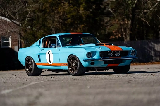 Культовый Mustang 1968 года решили оснастить по последнему слову техники 