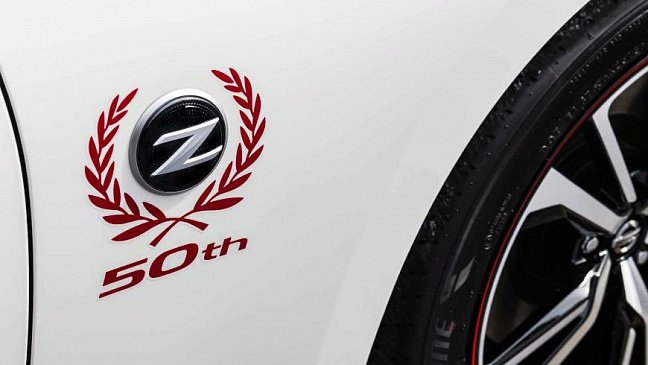 Nissan выпускает специальную, юбилейную версию спортивного купе 370Z 