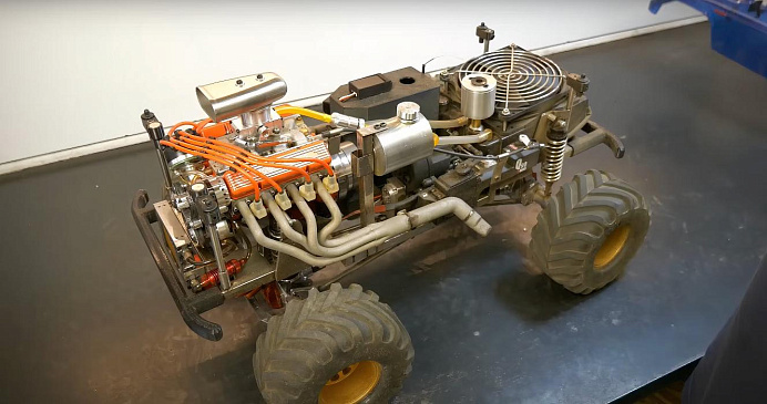 Небольшой пикап Chevy имеет крошечный V8 и является радиоуправляемой моделью