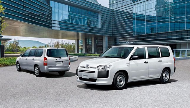 Универсалы-близнецы Toyota Probox и Succeed получили гибридные версии 