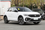 В автосалонах России начались продажи кроссовера Volkswagen T-Roc без пробега по цене от 2,6 млн рублей