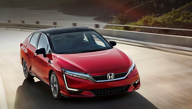 Водородный седан Honda Clarity подвергся техническому апгрейду 