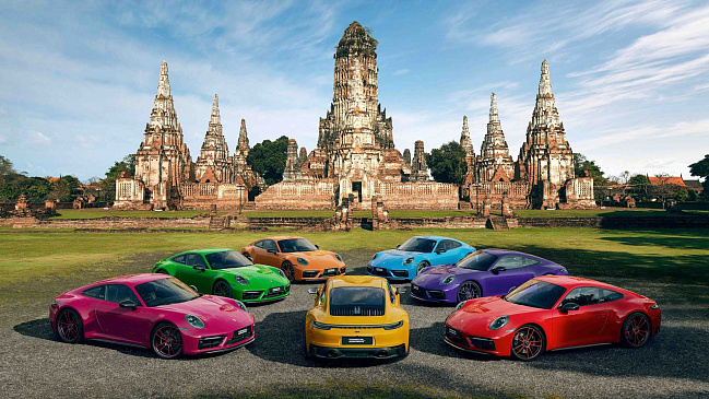 Компания Porsche празднует 30-летие в Таиланде спецвыпуском разноцветных Porsche 911 GTS