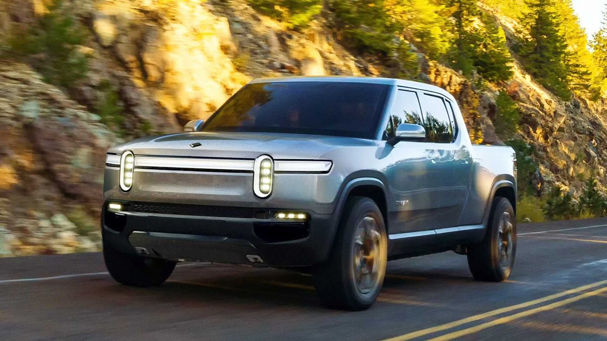 Озвучили цены на электрический пикап Rivian