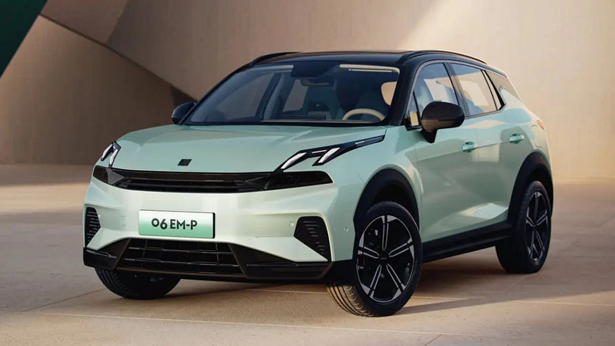 Гибрид Lynk & Co 06 вернулся: цены упали до 3.5 млн рублей