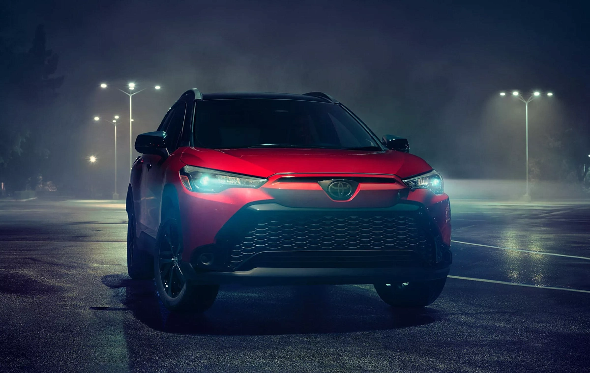 Toyota представила Corolla Cross Hybrid 2024 года в особом исполнении Nightshаdе