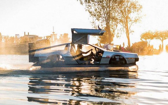 Летающий прототип DeLorean продают за 3 млн рублей