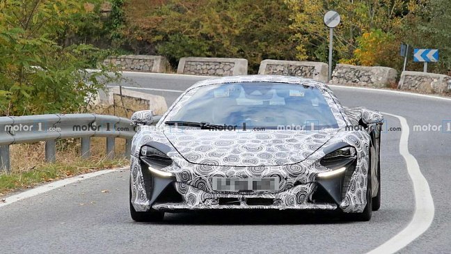 Появились снимки нового гибридного суперкара McLaren 